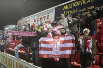 Los aficionados rojiblancos se desplazarán a Córdoba. (ARCHIVO)